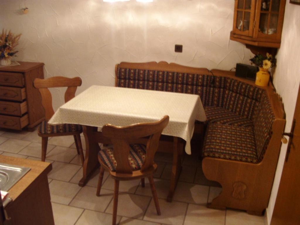 Ferienwohnungen Seidenweber Schmallenberg Habitación foto
