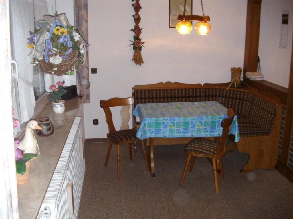 Ferienwohnungen Seidenweber Schmallenberg Habitación foto